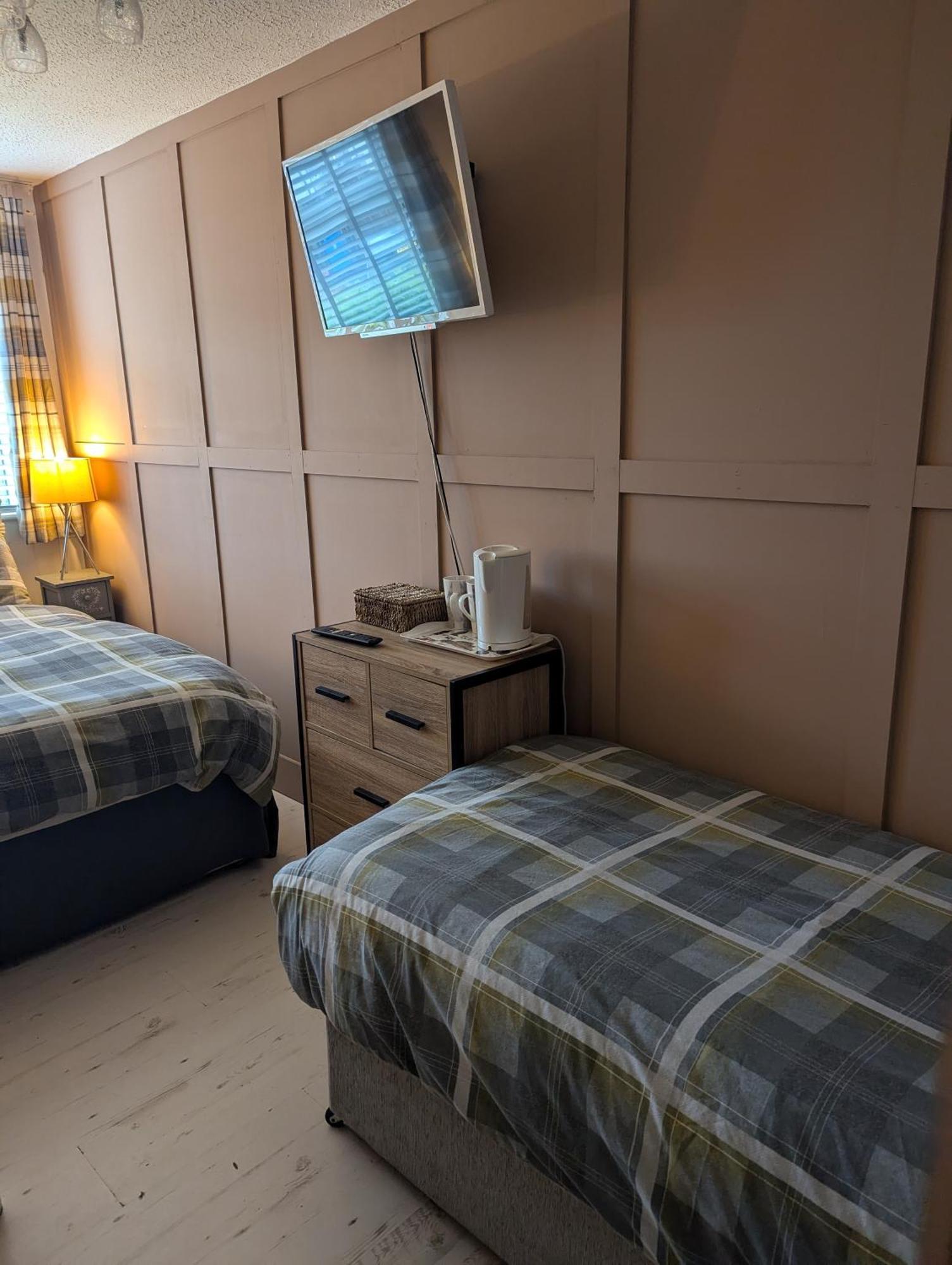 Rooms At Tarrareoch Bathgate Zimmer foto